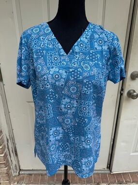 Butter Soft, Blue Bandana-Print,  V-Neck, Short Sleeve, Scrub Top, Size Small